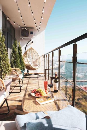 Recharge Apt 45 - Instaplace Arcadia SeaView & Terrace at Odessa