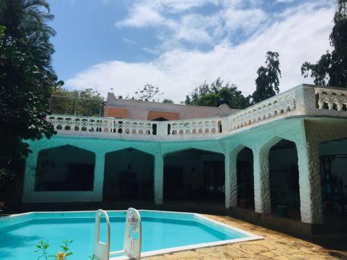 Three Sisters Villa - 5 bedroom with a pool