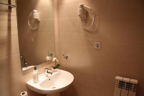 Apartaments Centre Figueres - image 2