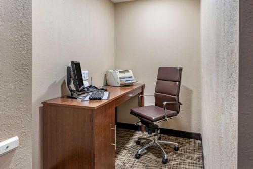 Comfort Inn & Suites Kelso - Longview - image 6