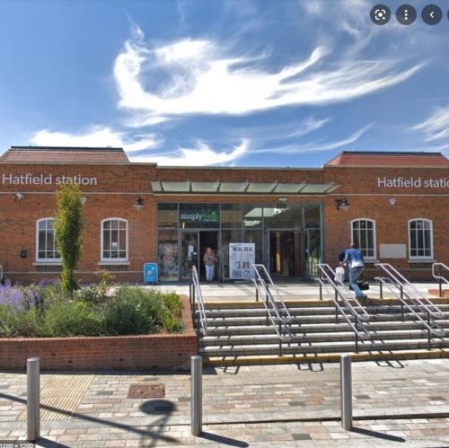 Executive Apartment Close to Station in Hatfield