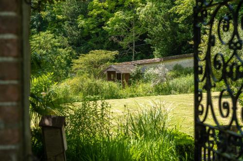 Henge Estate - Restored Manor House, up to 11 en-suite bedrooms