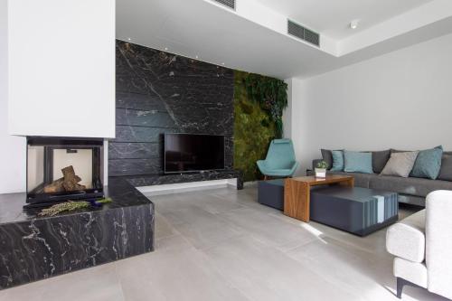 Luxury Villa Helios 5* in Orasac