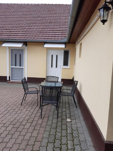Näkymä, Helga Apartman in Mako
