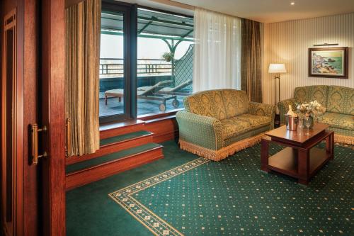 Grand Hotel Sofia - image 14