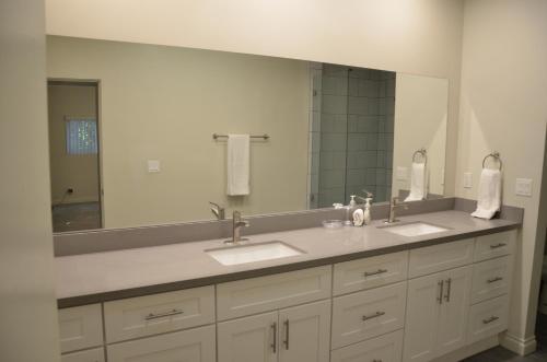 Runyon Canyon LA 30 Day Stays - image 10