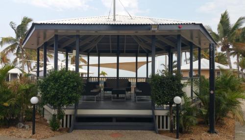 Aktivitātes, Sea View Villa. 2 bedroom. Sleeps 4. Free WIFI in Paget