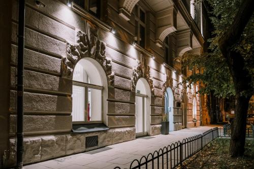 Prime Boutique Hotel - image 8