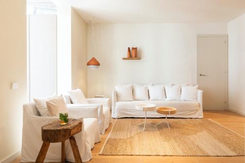 DestinationBCN Universitat Apartments