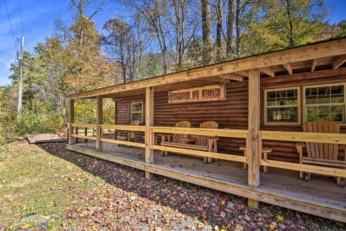 Pet-Friendly Semper Fi Cabin with Fire Pit!