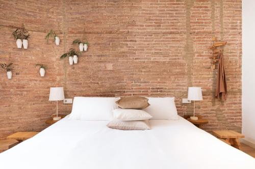 DestinationBCN Universitat Apartments