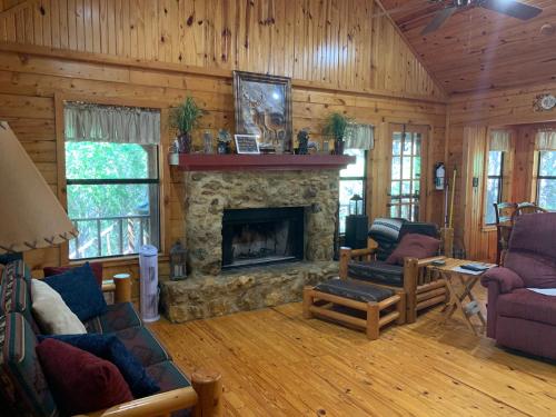 Lake Whitney Log Cabin