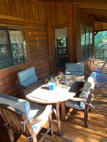 Lake Whitney Log Cabin