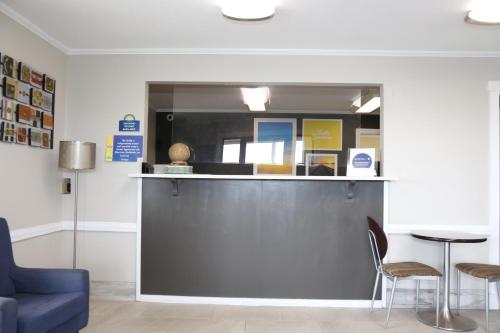 大堂, Days Inn by Wyndham Monroe LA in 門羅