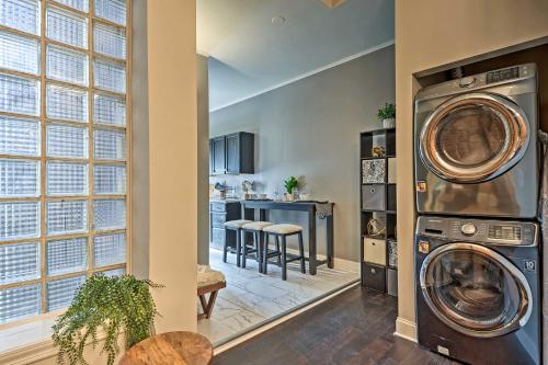 Chic Baltimore Apartment 2 Mi to Downtown! in Baltimore, USA
