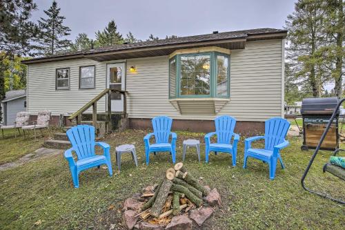 Birchwood Cottage with Red Cedar Lake Access!