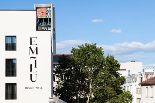 EmiLu Hotel - image 11
