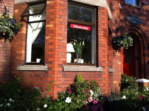 Ashling House Serviced Accommodation - image 3