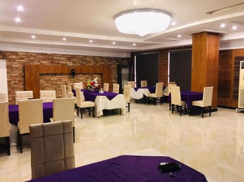 restavracija, Royaute Luxury Hotel Sialkot in Sialkot