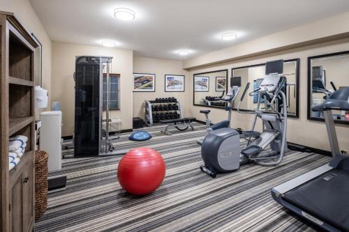 Candlewood Suites Windsor Locks, an IHG Hotel