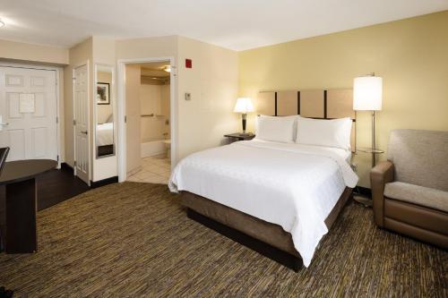 Candlewood Suites Windsor Locks, an IHG Hotel