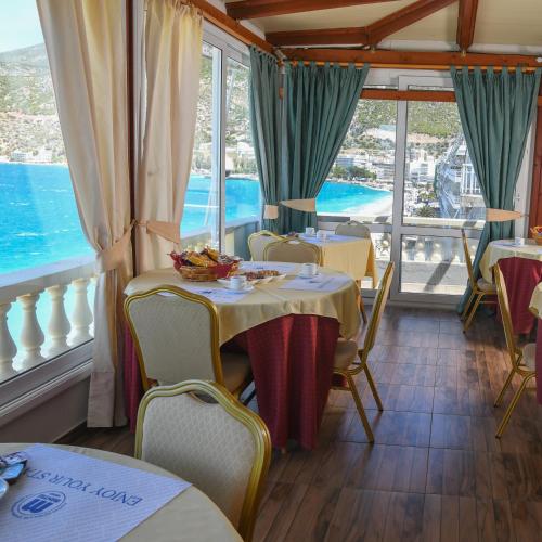 Seaside Hotel - image 5