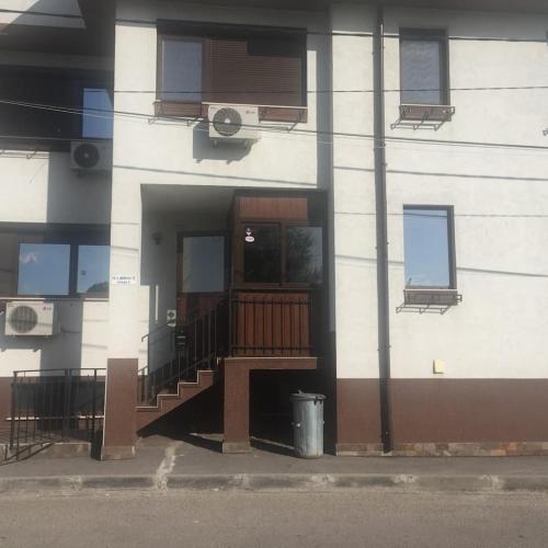 . House Kazichene