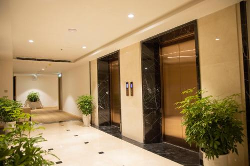 Pearl River Hotel & Apartment