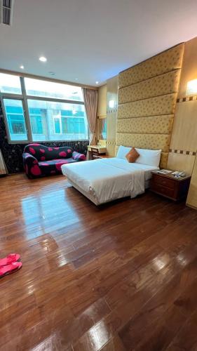 1 queen bed