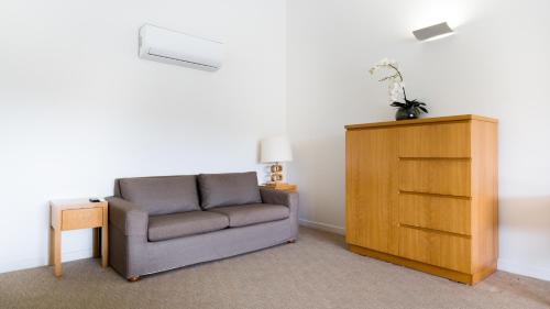 Waterfront Apartments - Couran Cove Resort