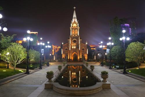 Shangri-La Ningbo - The Three Rivers Intersection