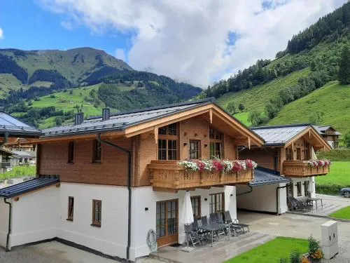 Hochalmbahnen Chalets 10W1, Tanne, nahe Gondel, mit Wallbox und Hunde willkommen in Rauris, Österreich