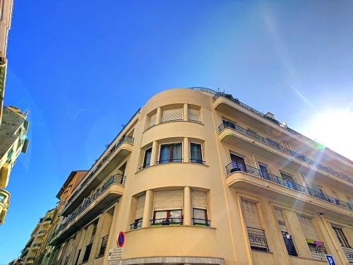 Nestor&Jeeves - ANDRIOLI TERRASSE - Central - Close beach - Top floor - image 2