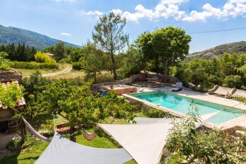 Villa de 3 chambres avec piscine privee jardin amenage et wifi a Vauvenargues
