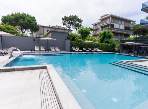 泳池, Coast Hotel & Spa - Adults Only Aperto tutto l'anno in 米蘭馬瑞提那