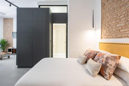 Deluxe Apartment image 10