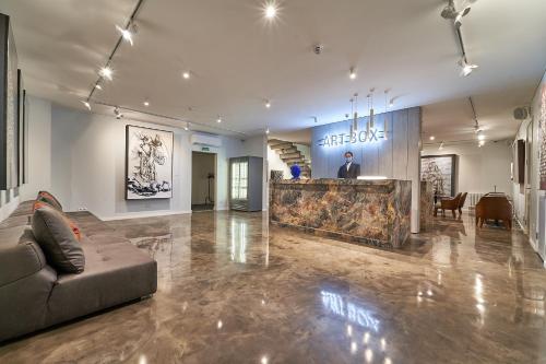 Előcsarnok, ArtBox Hotel near Auróra cirkáló