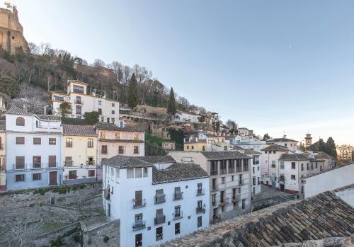 Suite with Alhambra View