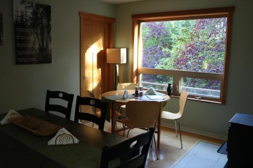 Facilities, Five Elements Lodge B&B with Outdoor Spa in Salt Spring Island (BC)