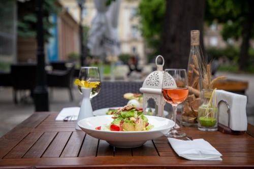 Grand Hotel Sofia - image 13