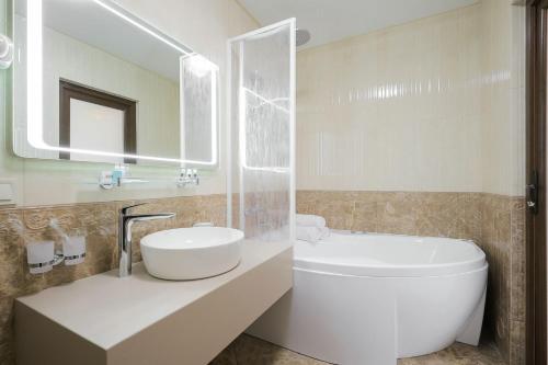 Vannas istaba, Borys Hotel Boryspil Airport in Hora