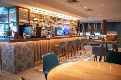 Qbic Hotel London City - image 9