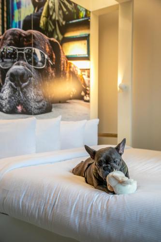 Qbic Hotel London City - main image