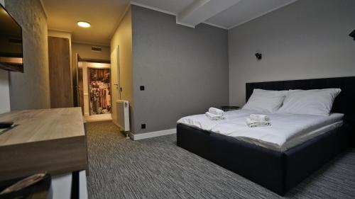 Hotel Made in Napoli by Siervo Międzybórz
