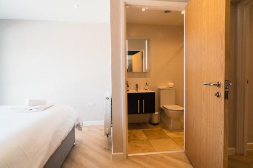 Westcliff Penthouse - image 11
