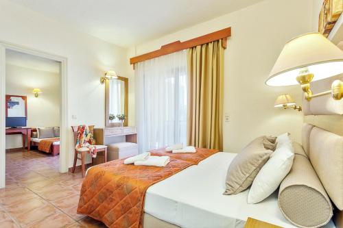 Family One Bedroom Garden View image 5