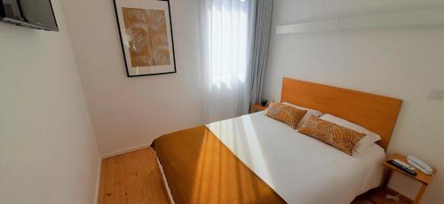 Double Room image 8