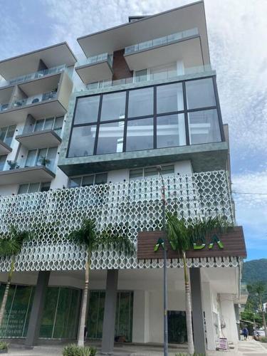 Modern 1 bedroom (Avida Condos) located in Zona Romantica