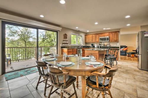 Lakefront Dayton Home with Great Views and Dock! - image 8