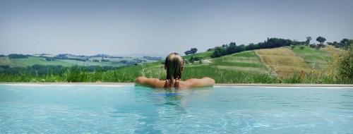Swimming pool, La Vita Nuova Appartements - Appart B&B in Morro D'Alba